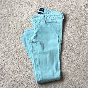 Women’s Mint Green American Eagle Corduroy Pants size 4